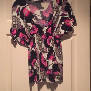 T-Bags Short Sleeve V Neck/Top. P/S